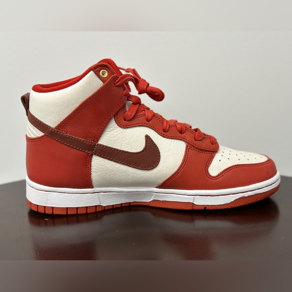 Nike Dunk High  LXX Cinnabar - Picture 3 of 10
